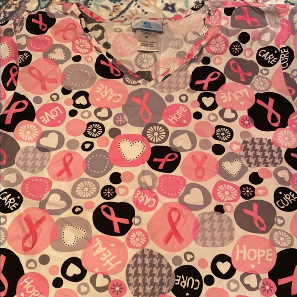 Scrub top